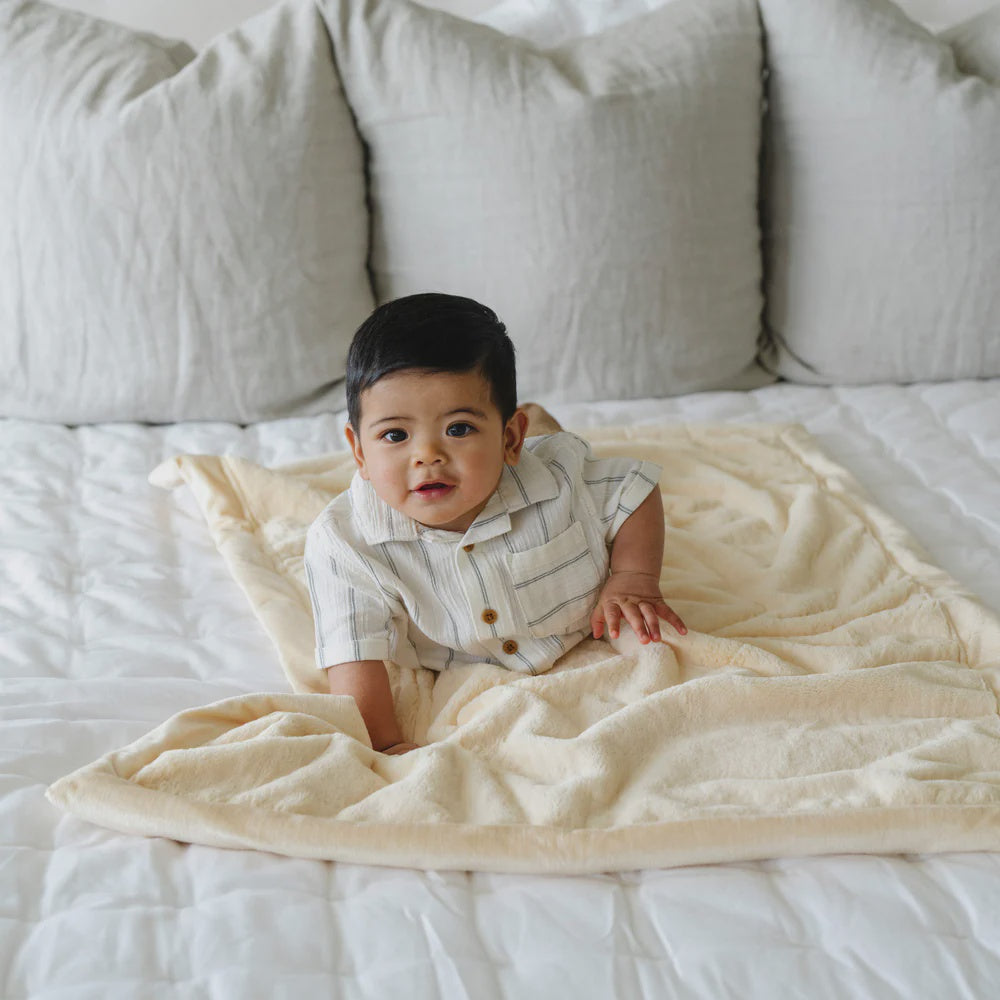 Lush Mini Blanket in Chiffon